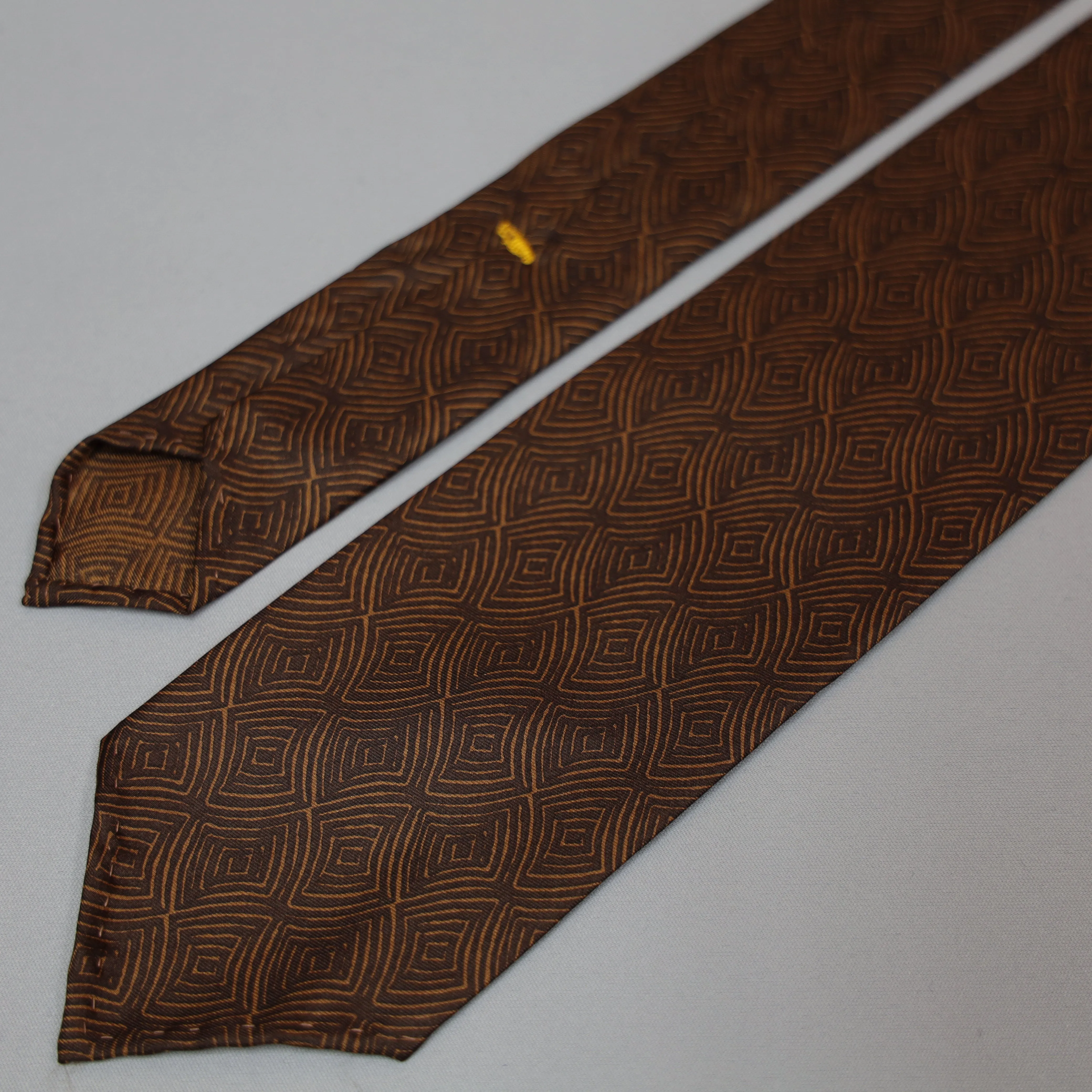 Handmade Vintage 7-Fold Tie