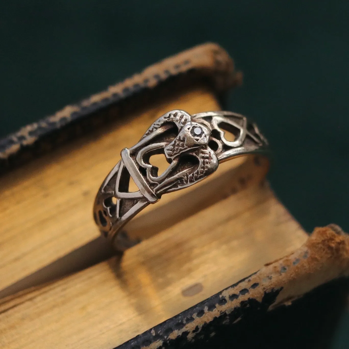 Vintage | Adelaide Snake Head Buckle Ring