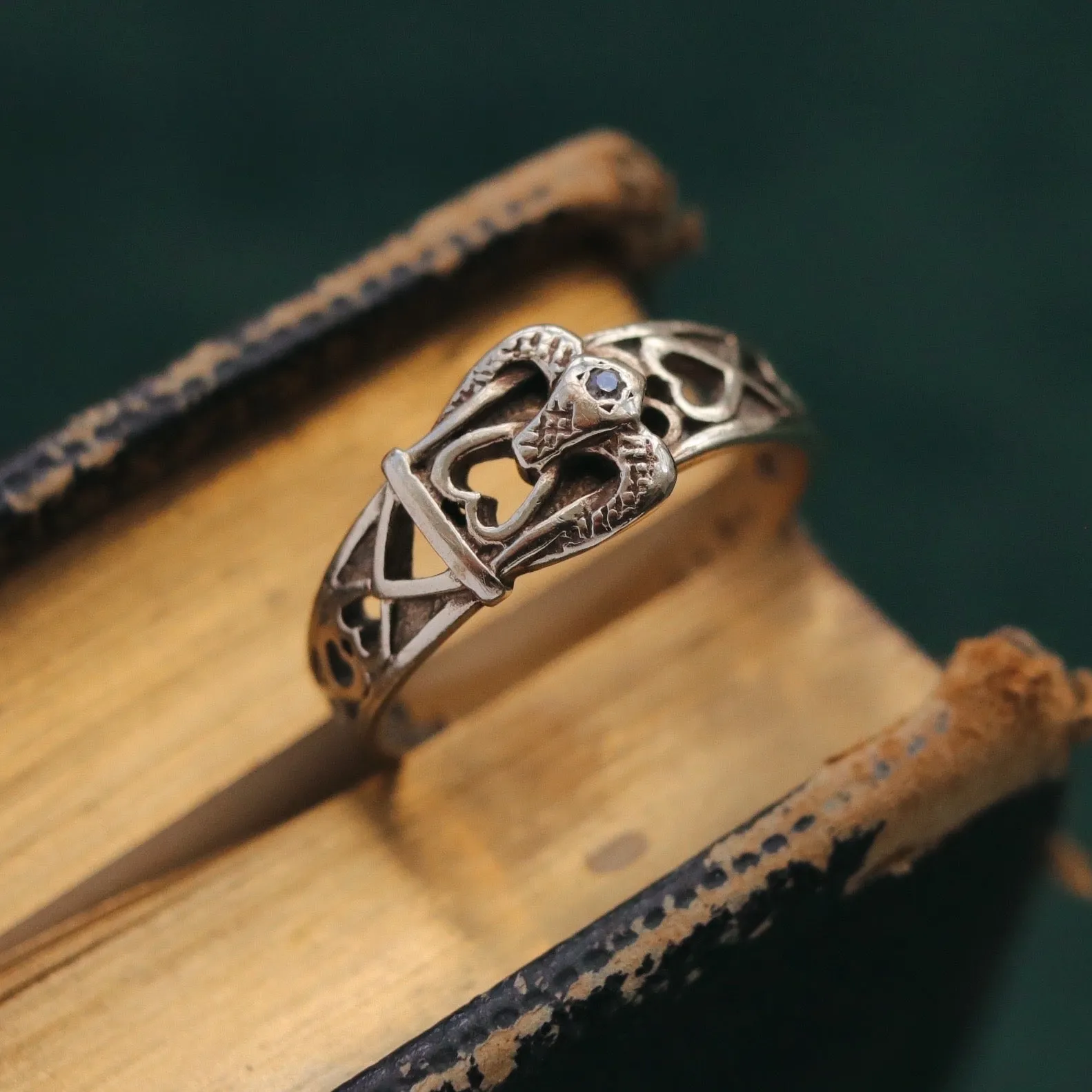 Vintage | Adelaide Snake Head Buckle Ring