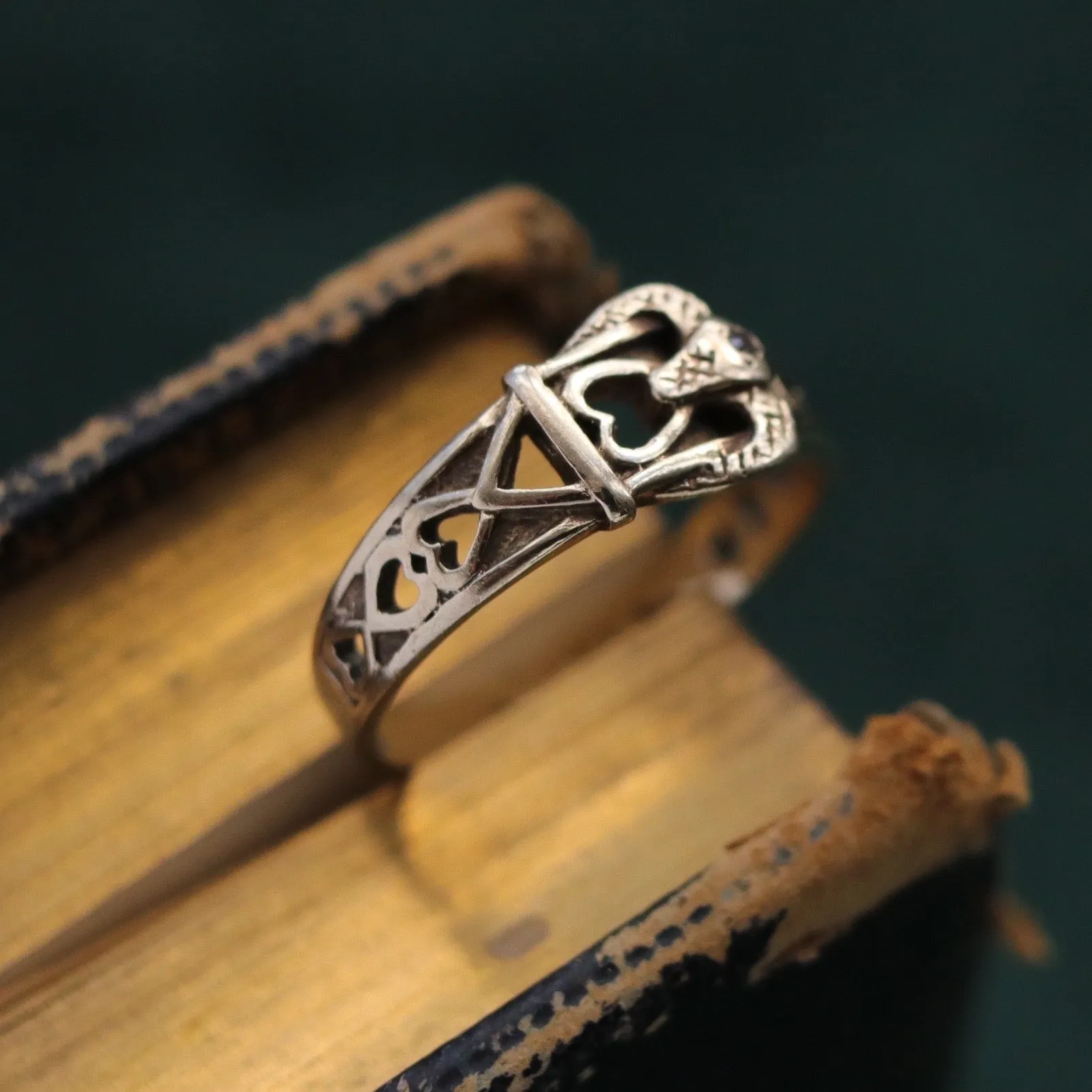 Vintage | Adelaide Snake Head Buckle Ring